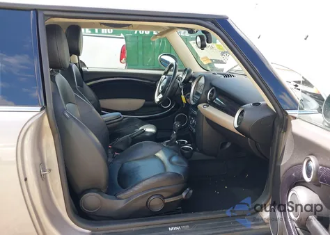 2013 Mini Hardtop Cooper из США, поврежденный, VIN WMWSU3C53DT544466